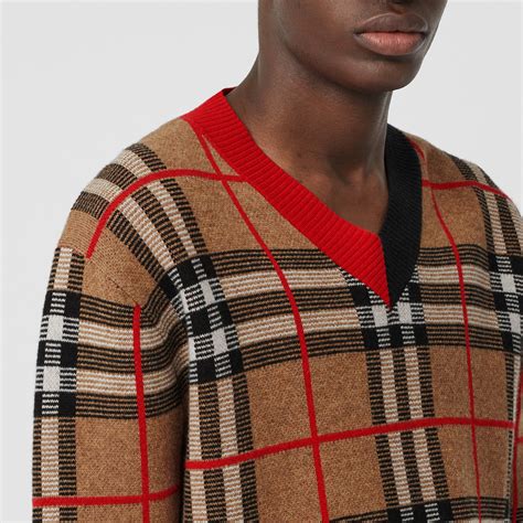 burberry v sweaters 2024.